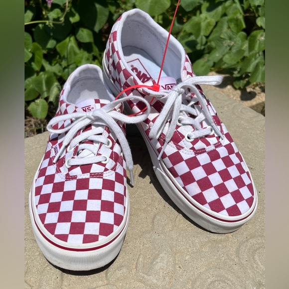 Vans Shoes - Vans Off the Wall Doheny Skate Lace-Up Ceris/White Women Size 8 EUC